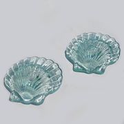 Paire de bougeoirs en coquillage