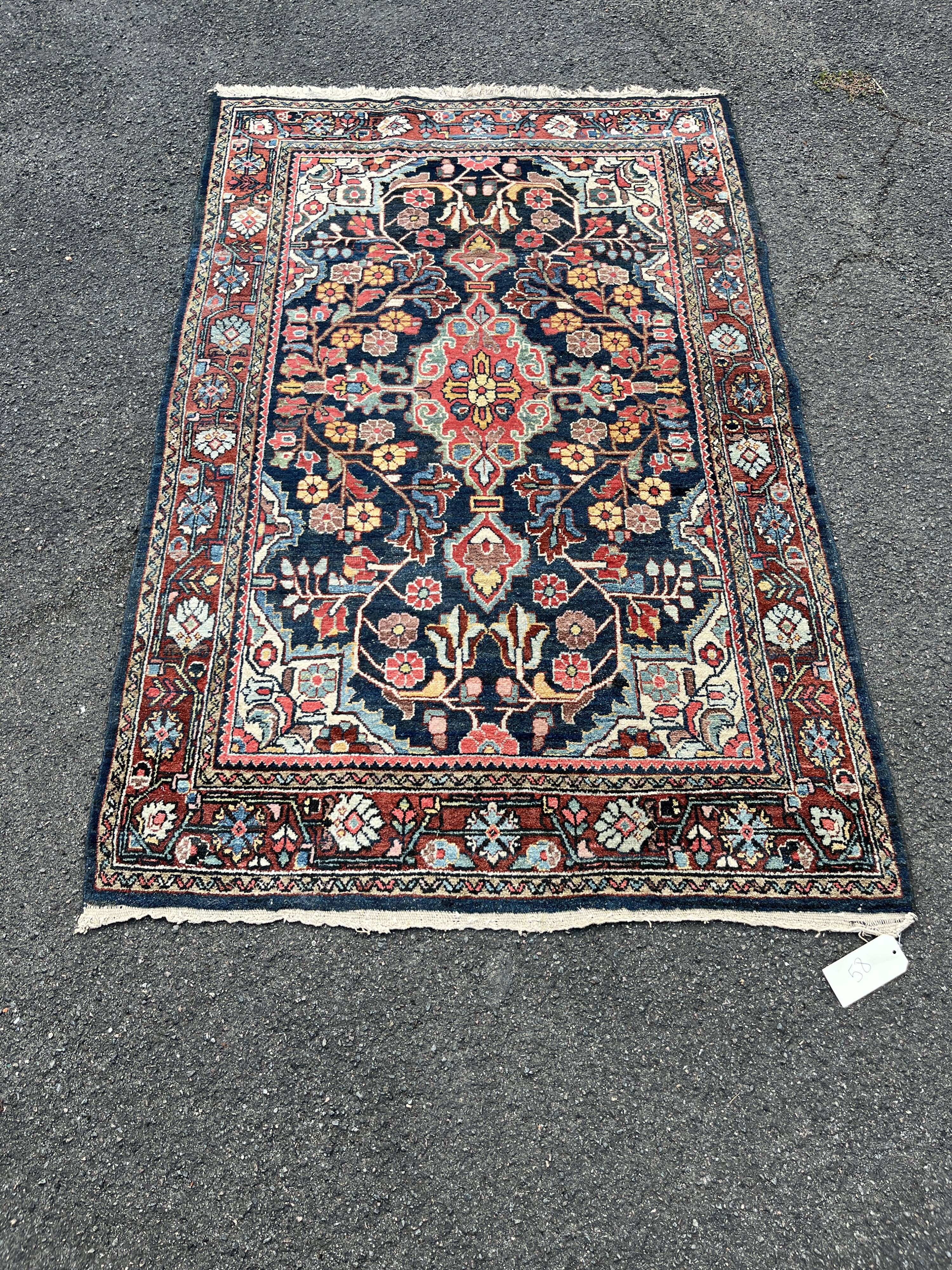 Tapis persan noué main – 200 x 125 cm