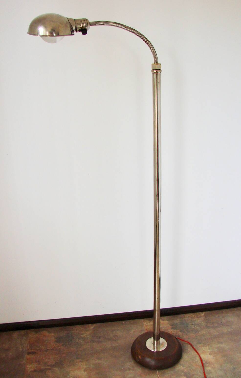 Art Deco Bauhaus floor lamp from the 1930s – nickel-plated brass, adjustabl