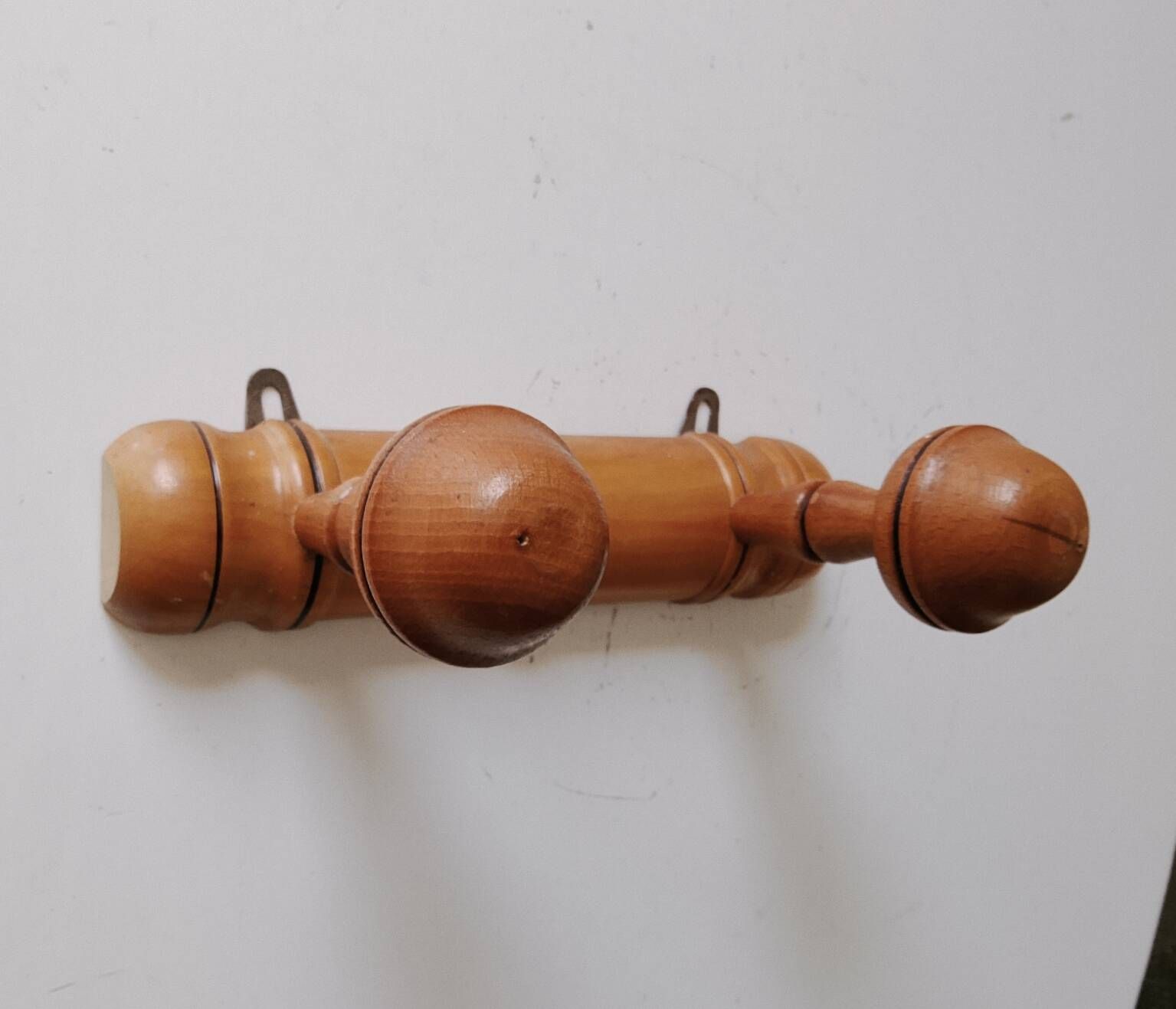 Vintage wall coat rack, popular art from the 60s/70s.