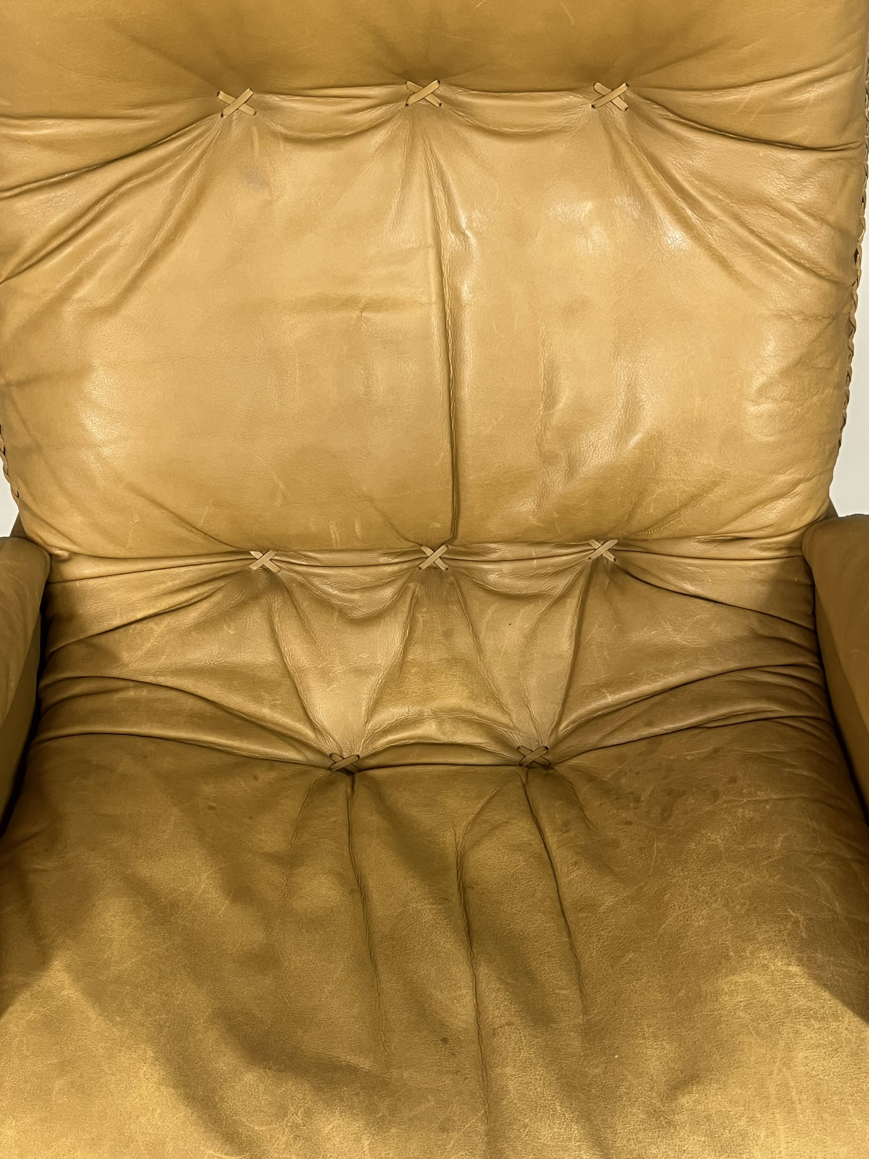 De Sede S231 Swivel Leather Armchair, 1960s