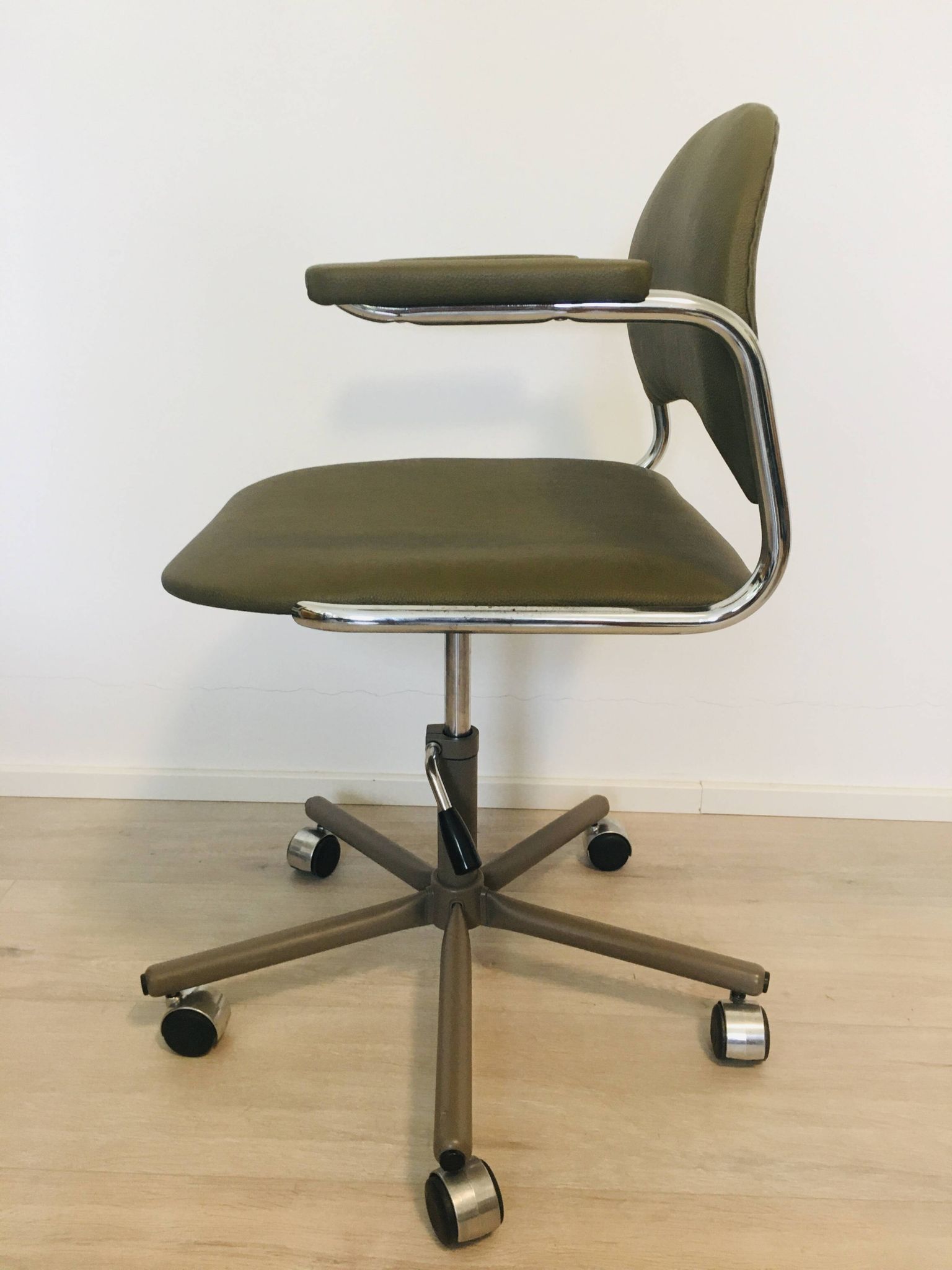 Fully Restored Olive Office Desk Chair by Kovona, Czechoslovakia 1970’s