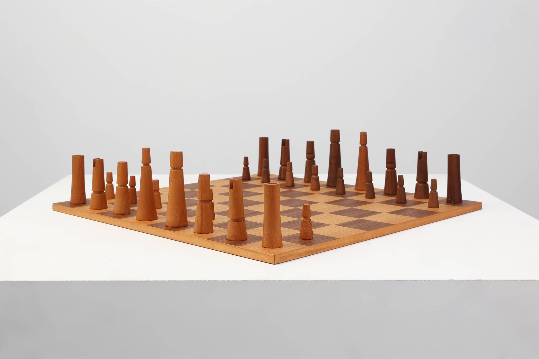 De Coene Chess Set With Original Box Attr. to Christophe Gevers, Belgium