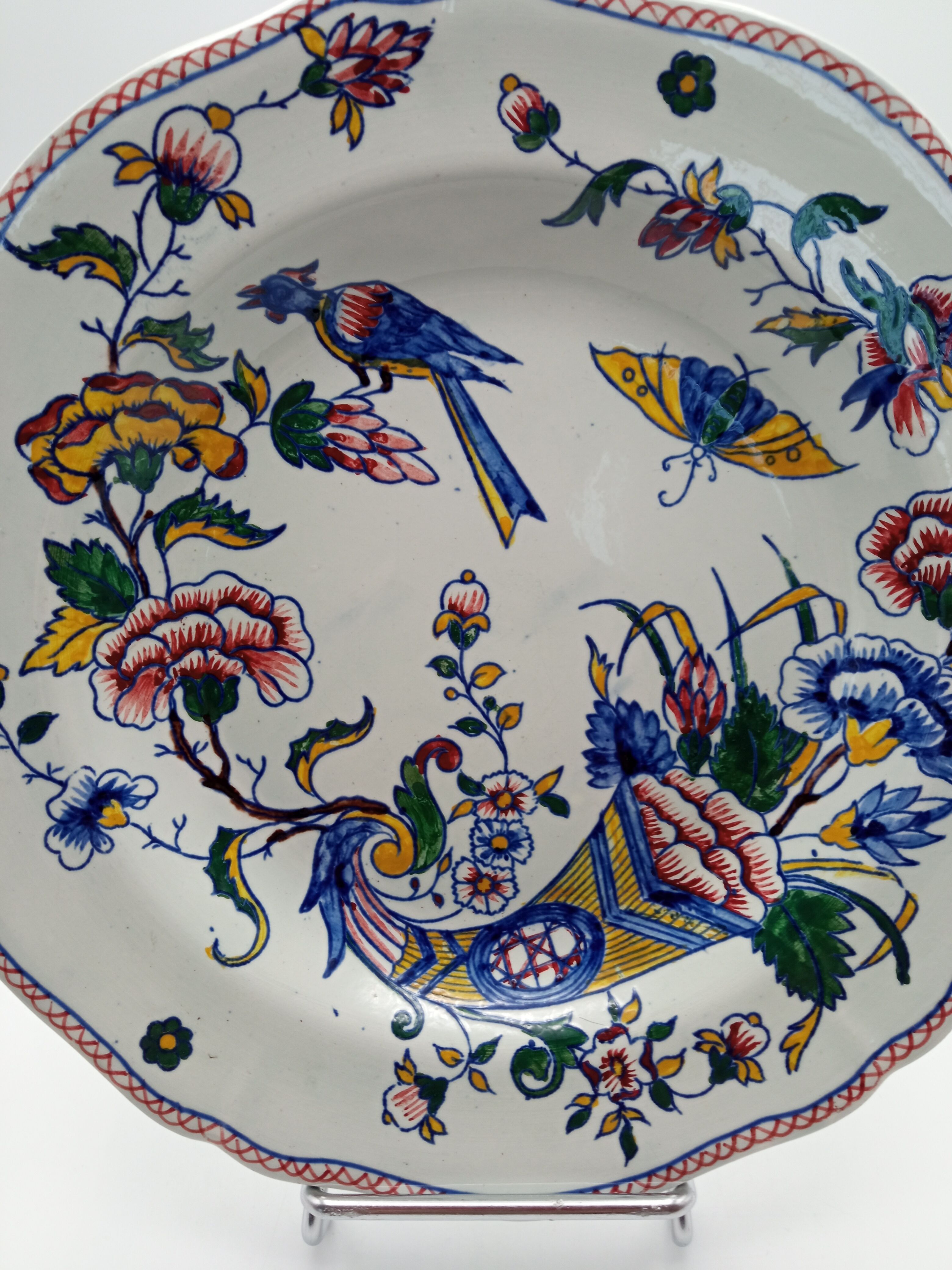 Deux assiettes en faience de Gien corne d'abondance