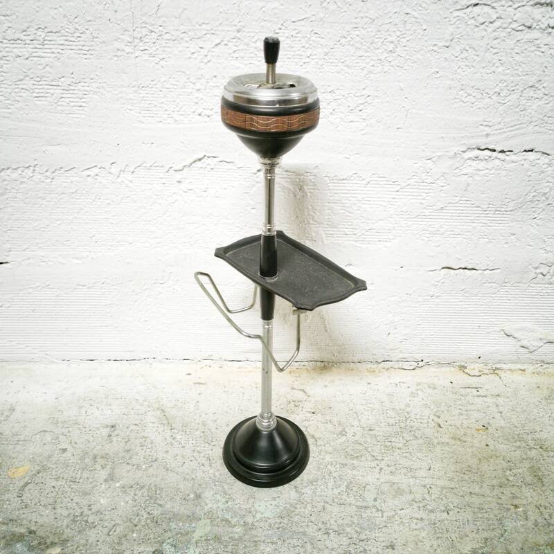 Free-standing ashtray with magazine rack