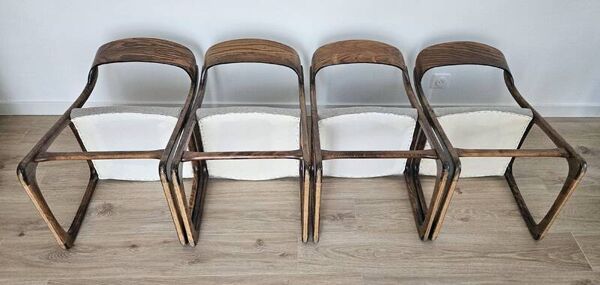 Suite de 4 chaises Baumann “Traîneau” vintage en bois courbé