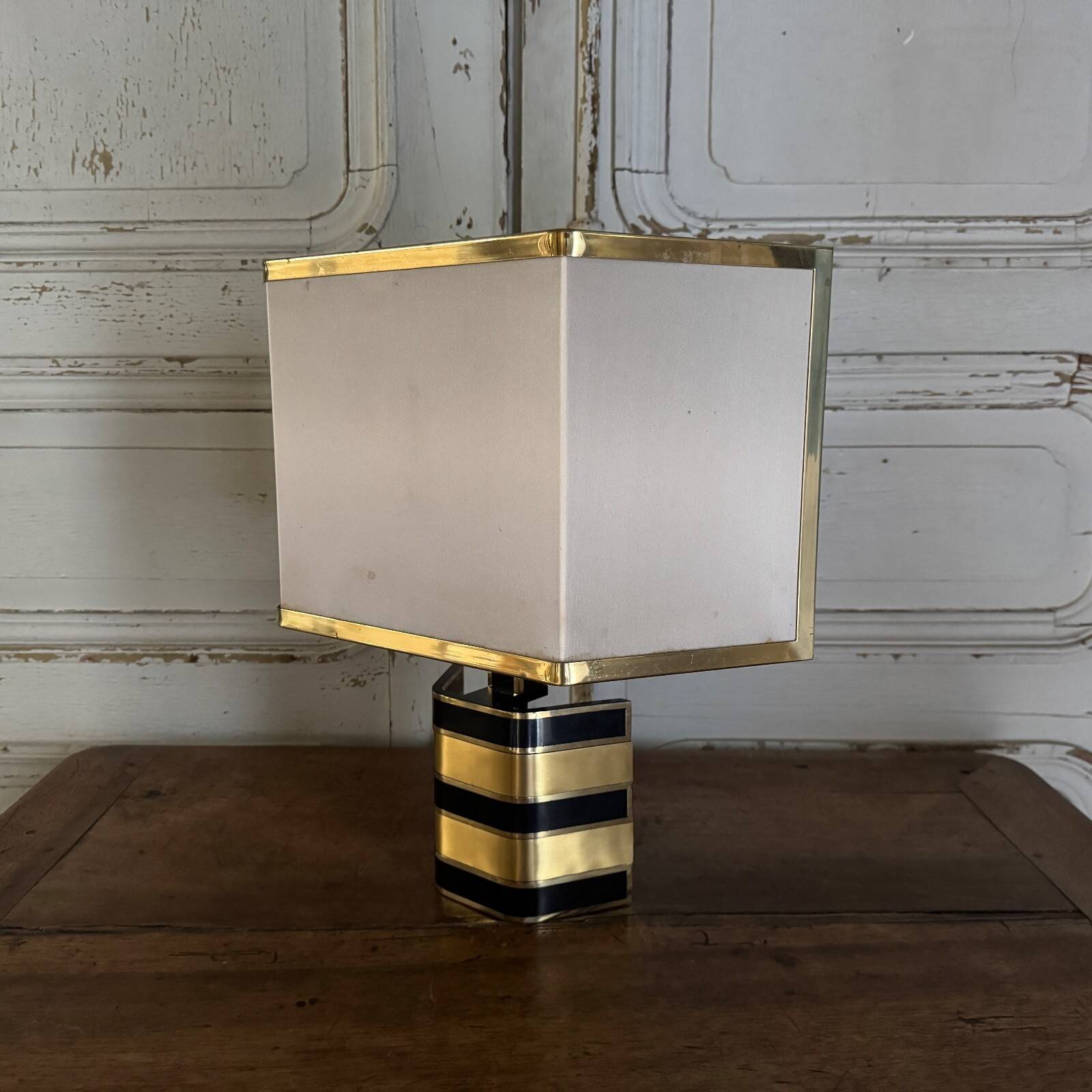Lampe italienne Romeo Rega en laiton et laque XXe