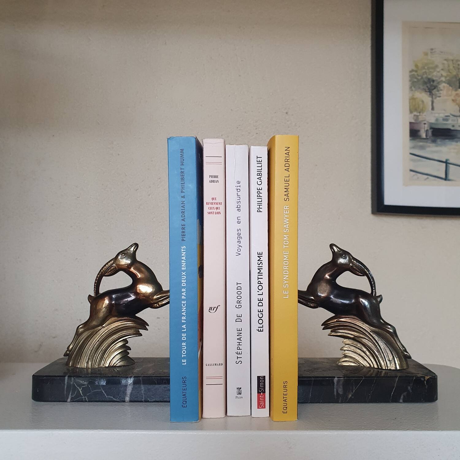 Bookend in regule