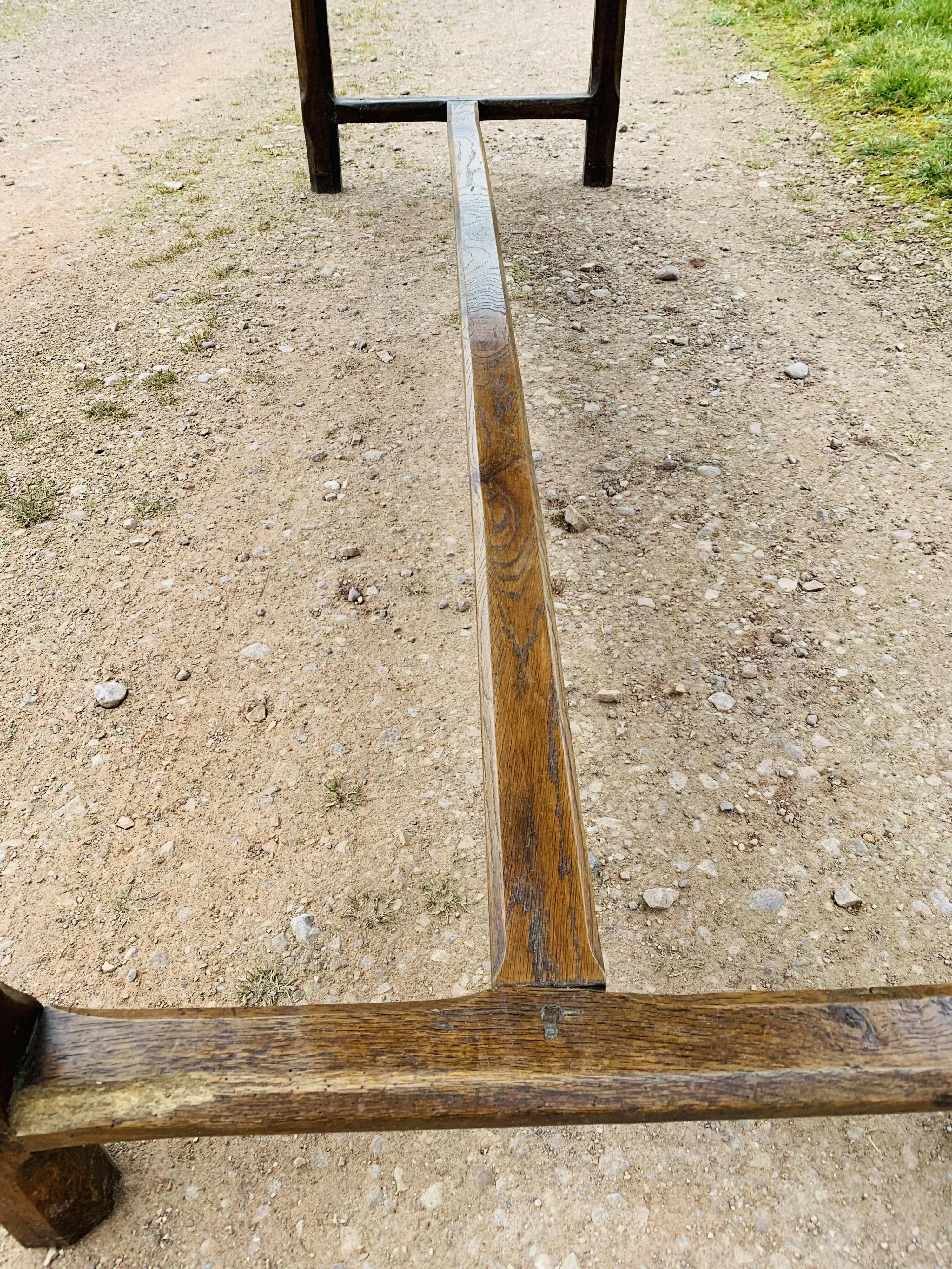 Table de ferme en chêne