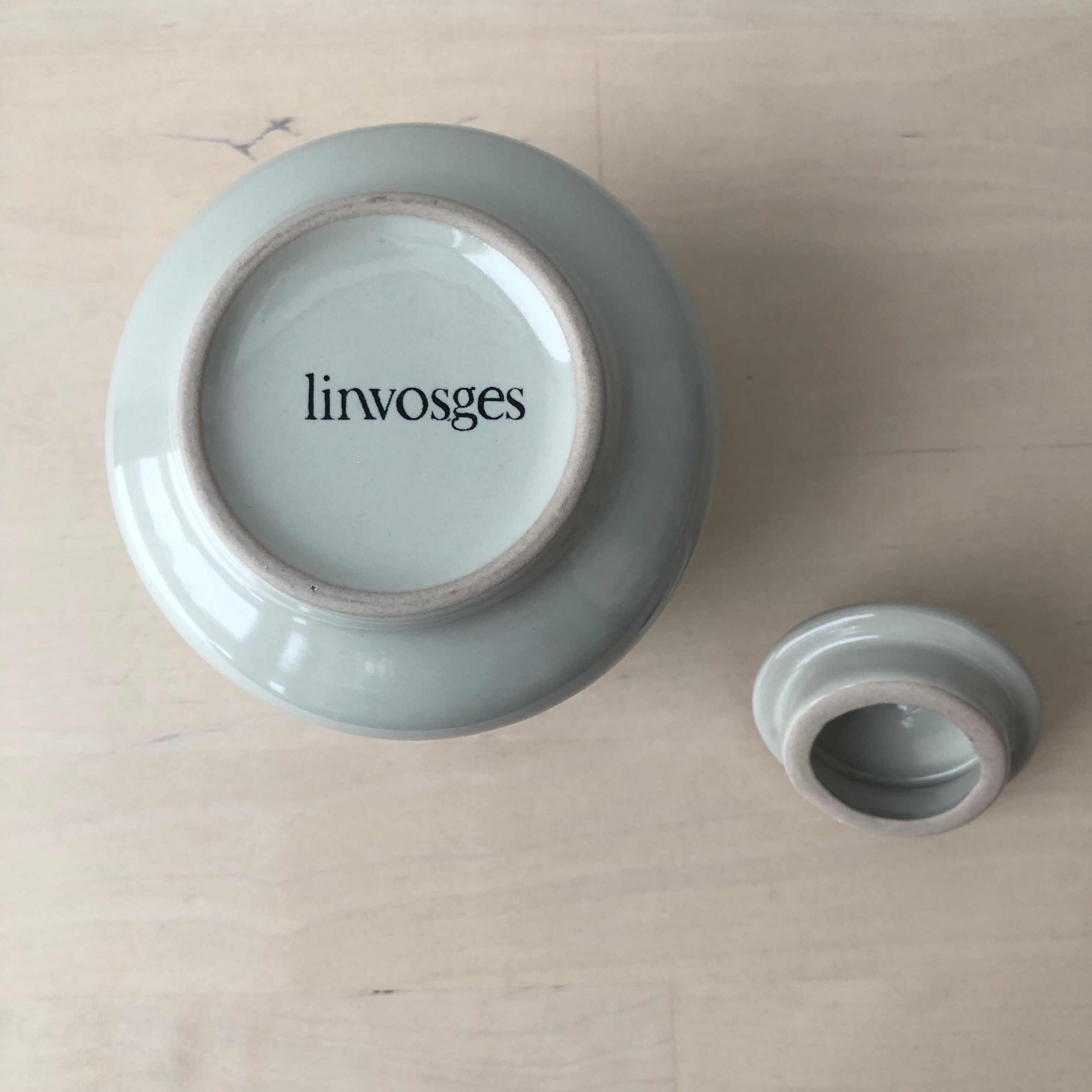 Small pot or sugar