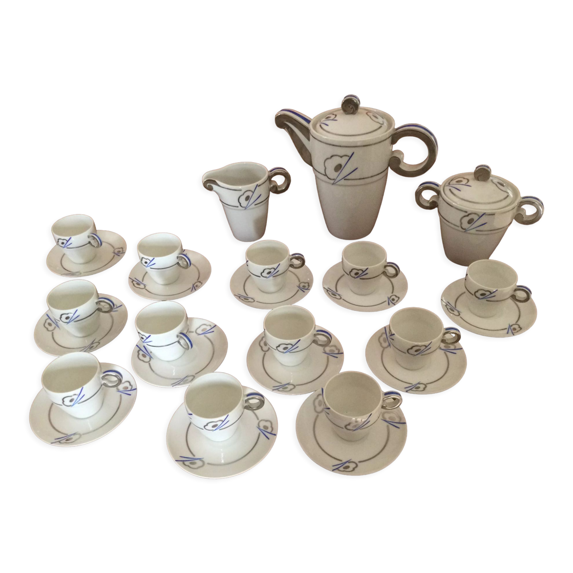 15-piece Limoges porcelain coffee set in art deco style