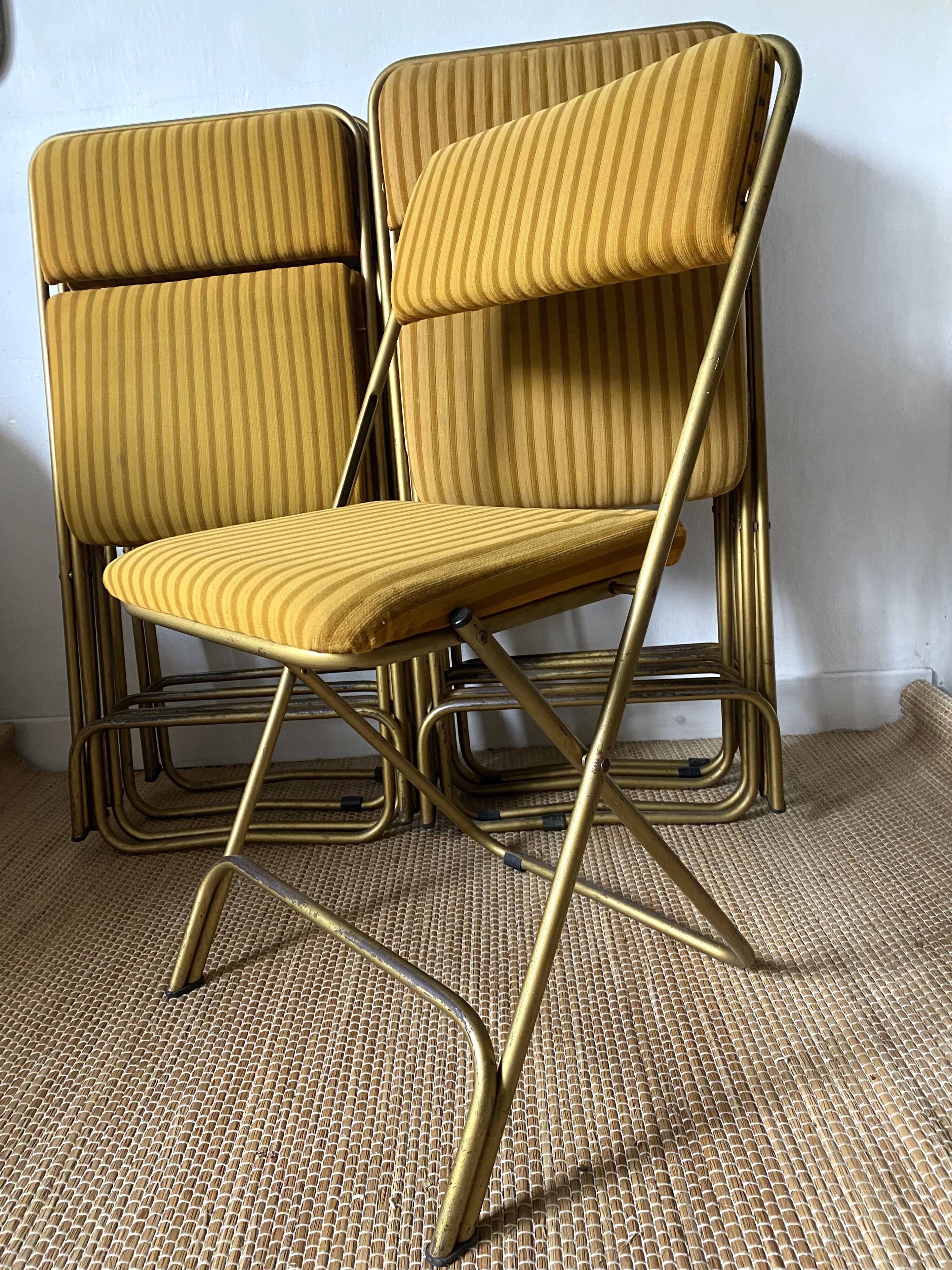 Lafuma folding chairs in velvet and gold metal