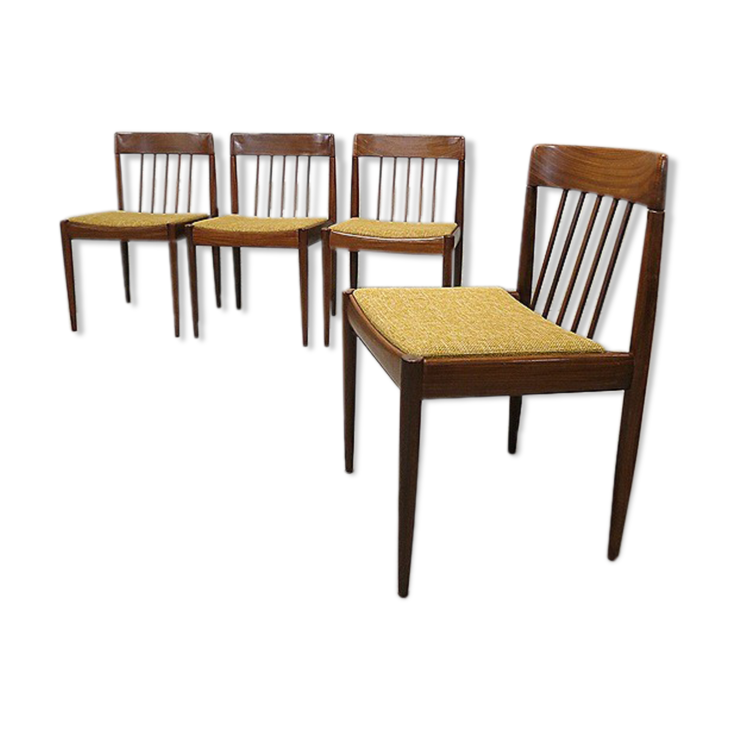 Set of 4 dining room chairs
