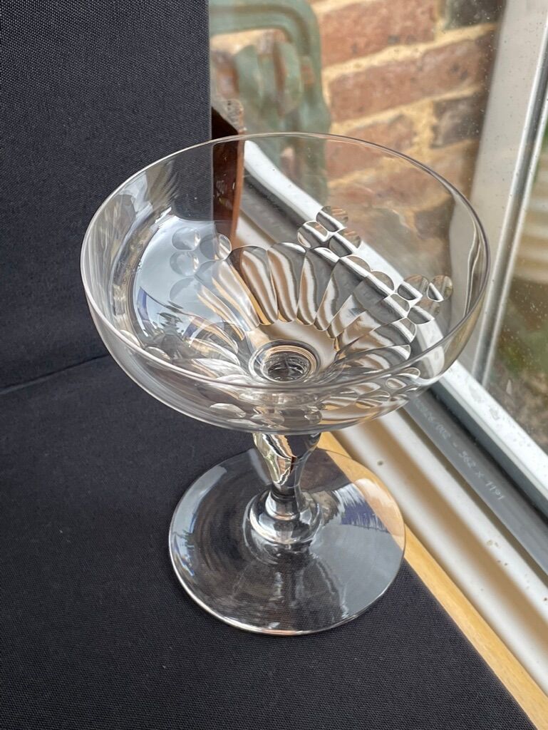 Set of 6 cut crystal champagne glasses