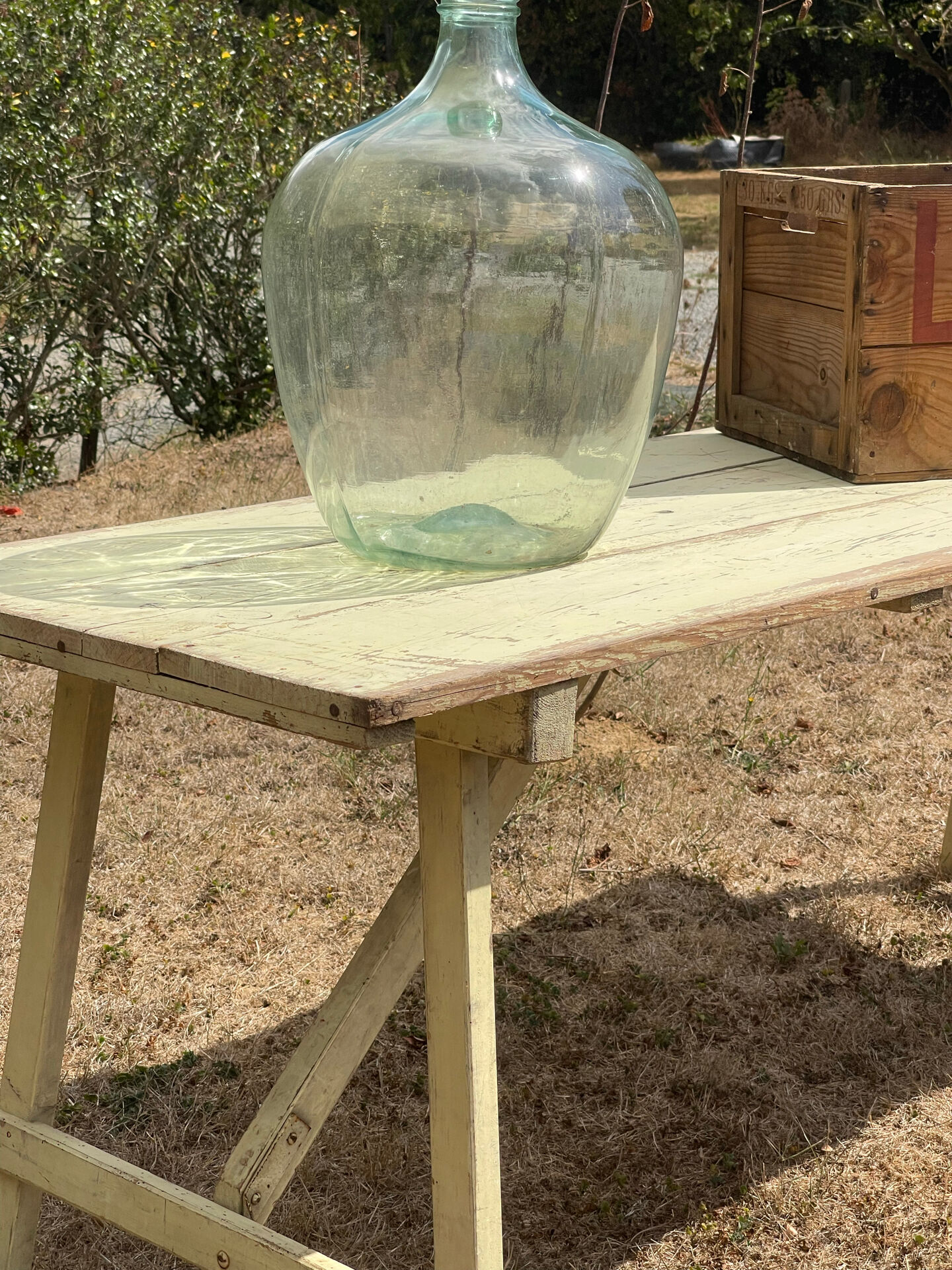Guinguette table