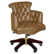 Fauteuil de bureau Chesterfield capitonné cuir George Smith