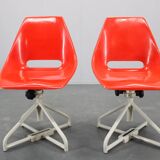 1960s Miroslav Navratil Set of Eight Fiberglass Chairs for Vertex, Czechosl