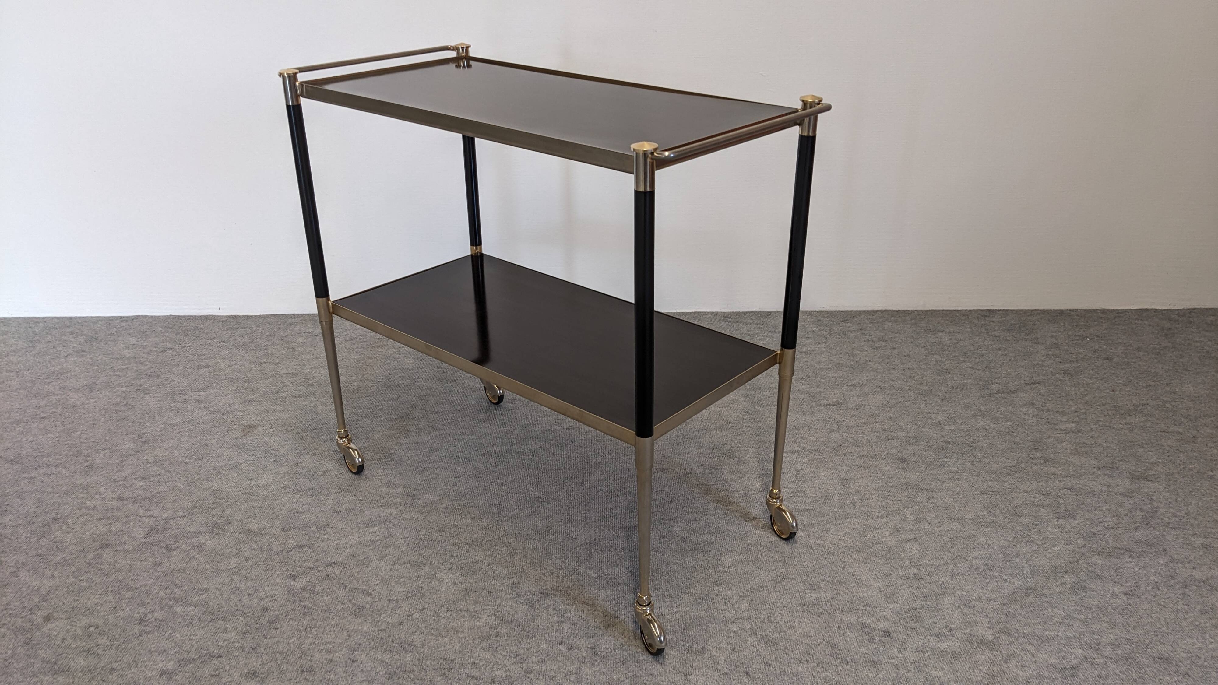 Table desserte moderniste à roulettes, Italie vers 1950
