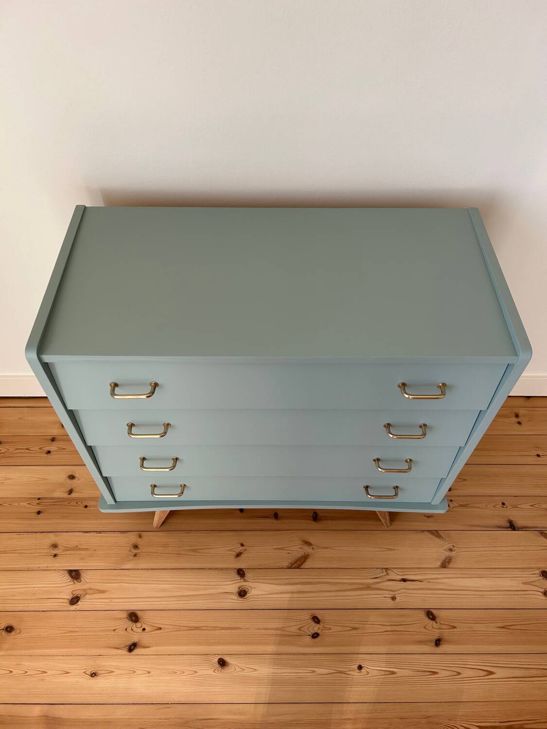Commode vintage