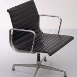Leather Arm Chair Charles and Ray Eames Model EA108