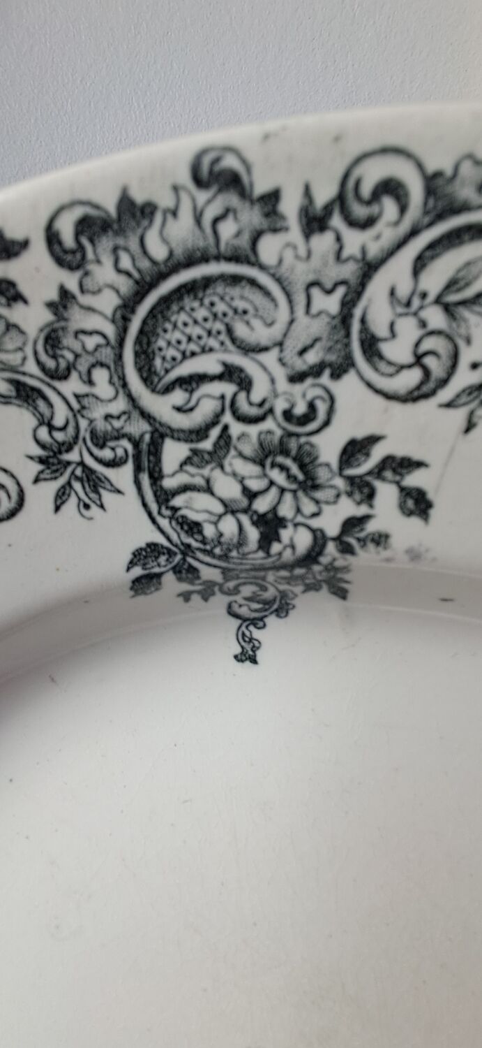 Plat HB&Cie Terre de fer modèle LXV