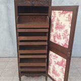 Standing man Louis XIII in oak