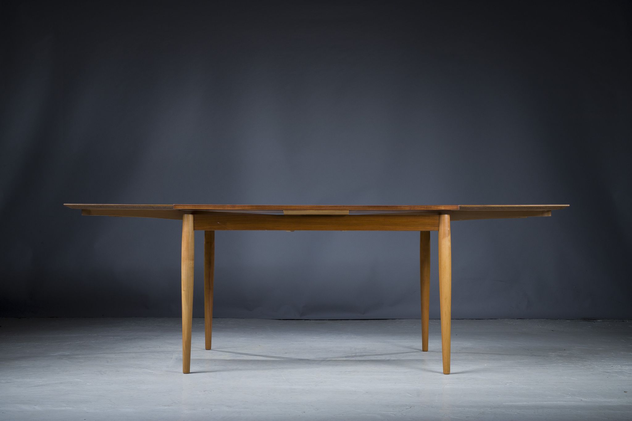 Table Lübke, 1960