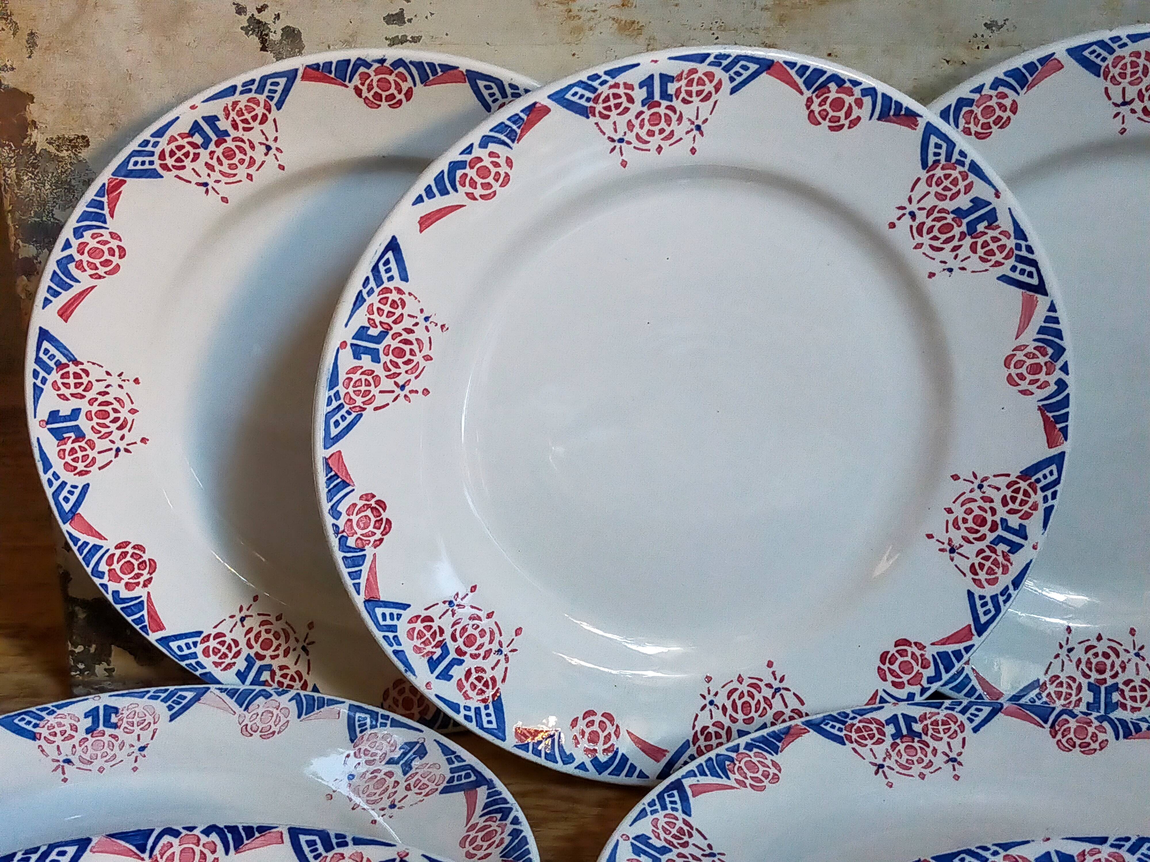 Nine Sarreguemines earthenware dessert plates, Brunoy service, 1940s