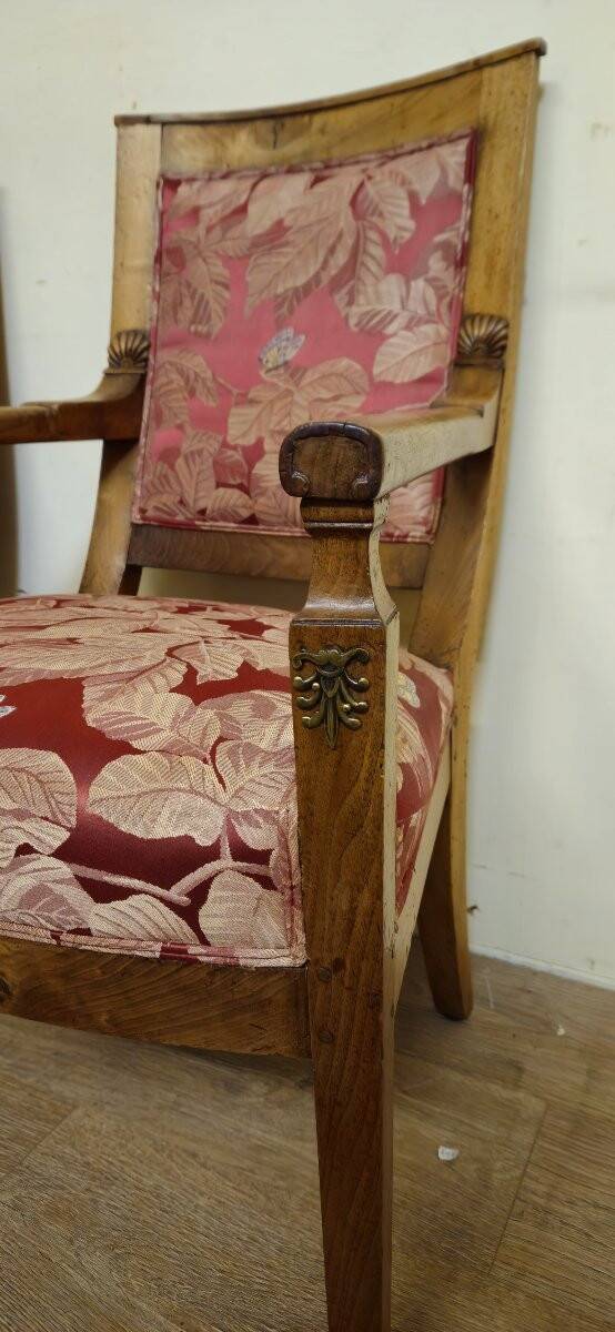 Paire de fauteuils anciens en noyer – époque Empire, Restauration