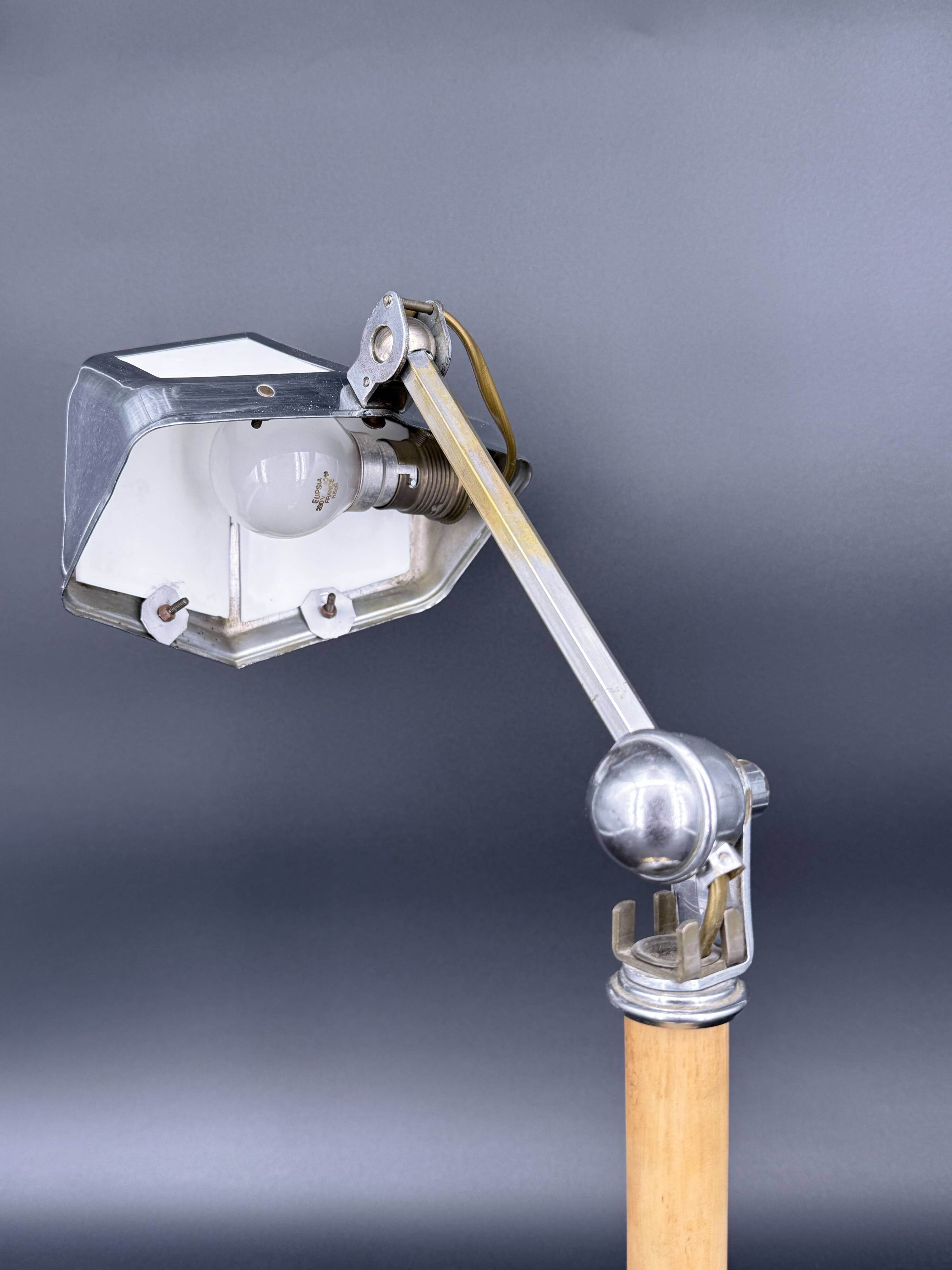 Art Deco desk lamp Pirouett chrome, brass and wood, 1930