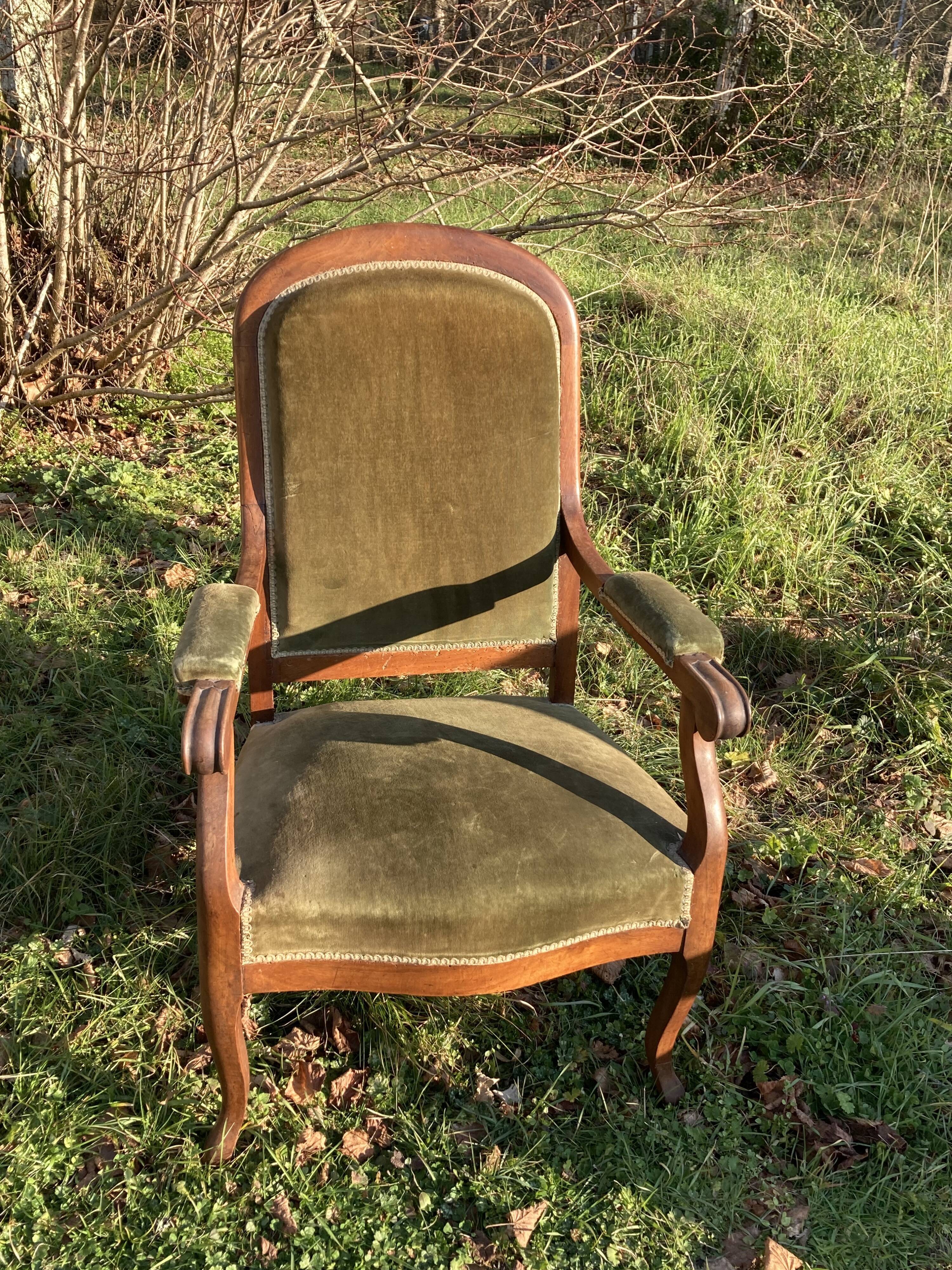 Antique Voltaire armchair in wood and green velvet Louis Philippe