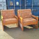 Paire de fauteuils en pin