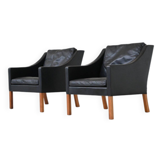 Borge Mogensen 2207 lounge chairs black leather Fredericia Denmark 1960