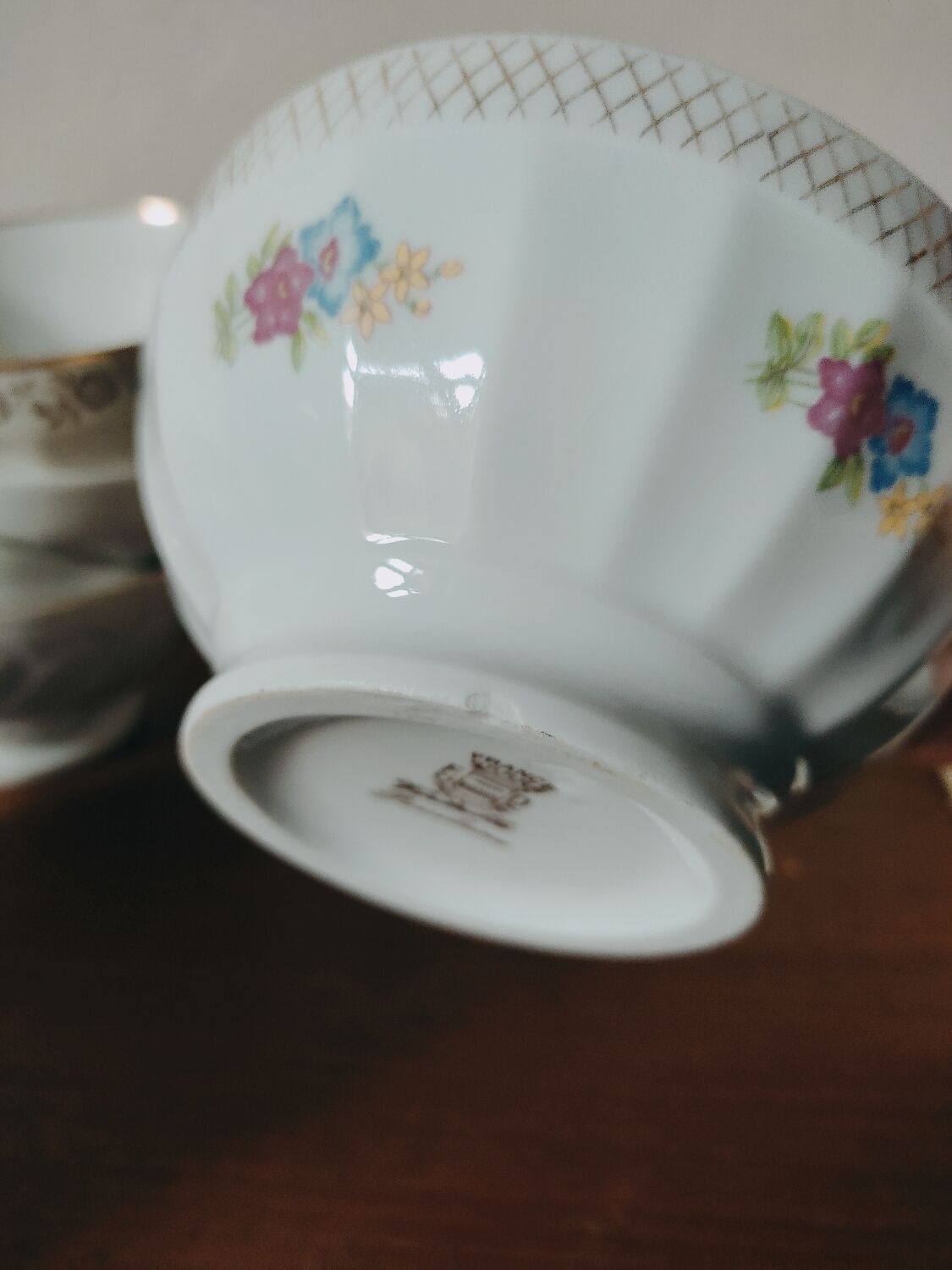 7 mismatched porcelain rib bowls