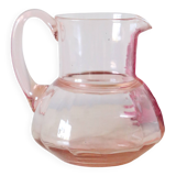 Pichet ancien en verre rose