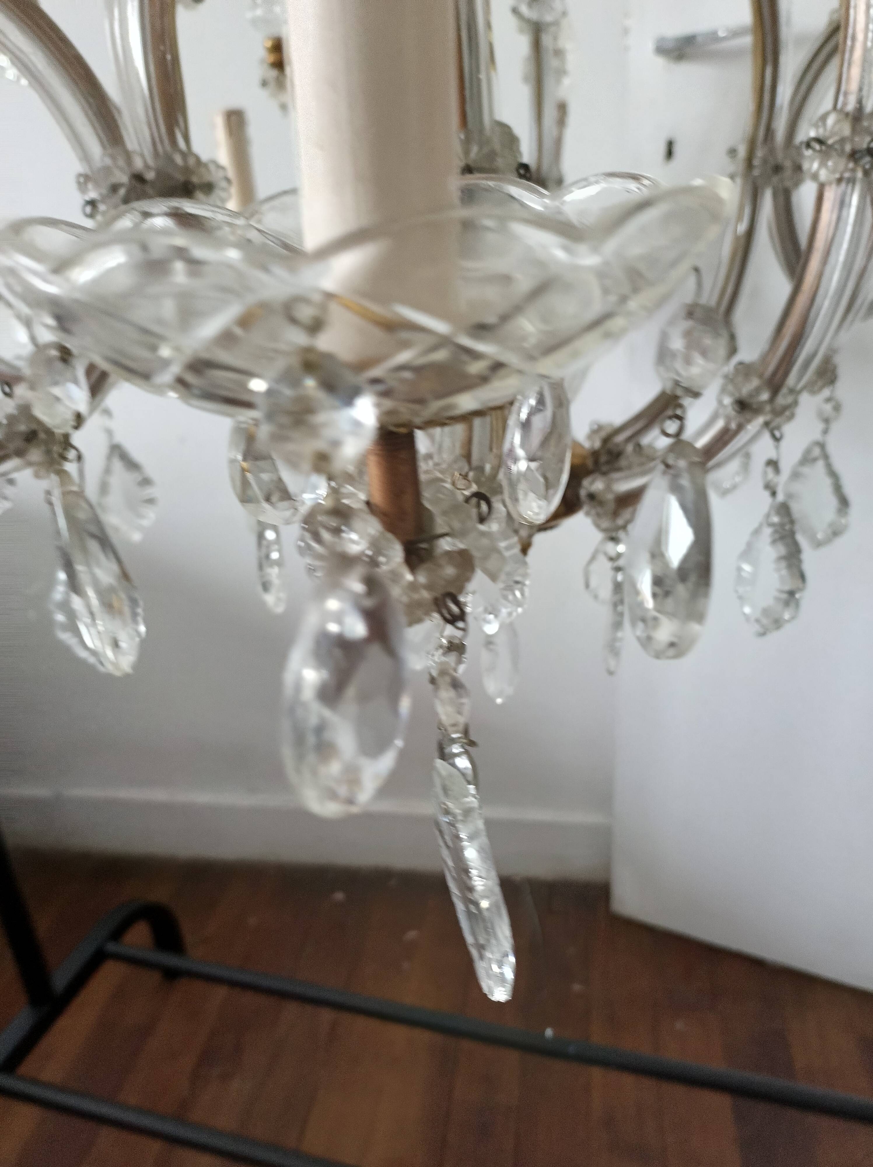Glass pendant chandelier