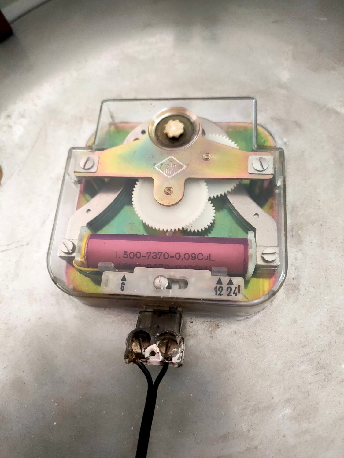 Deho industrial clock