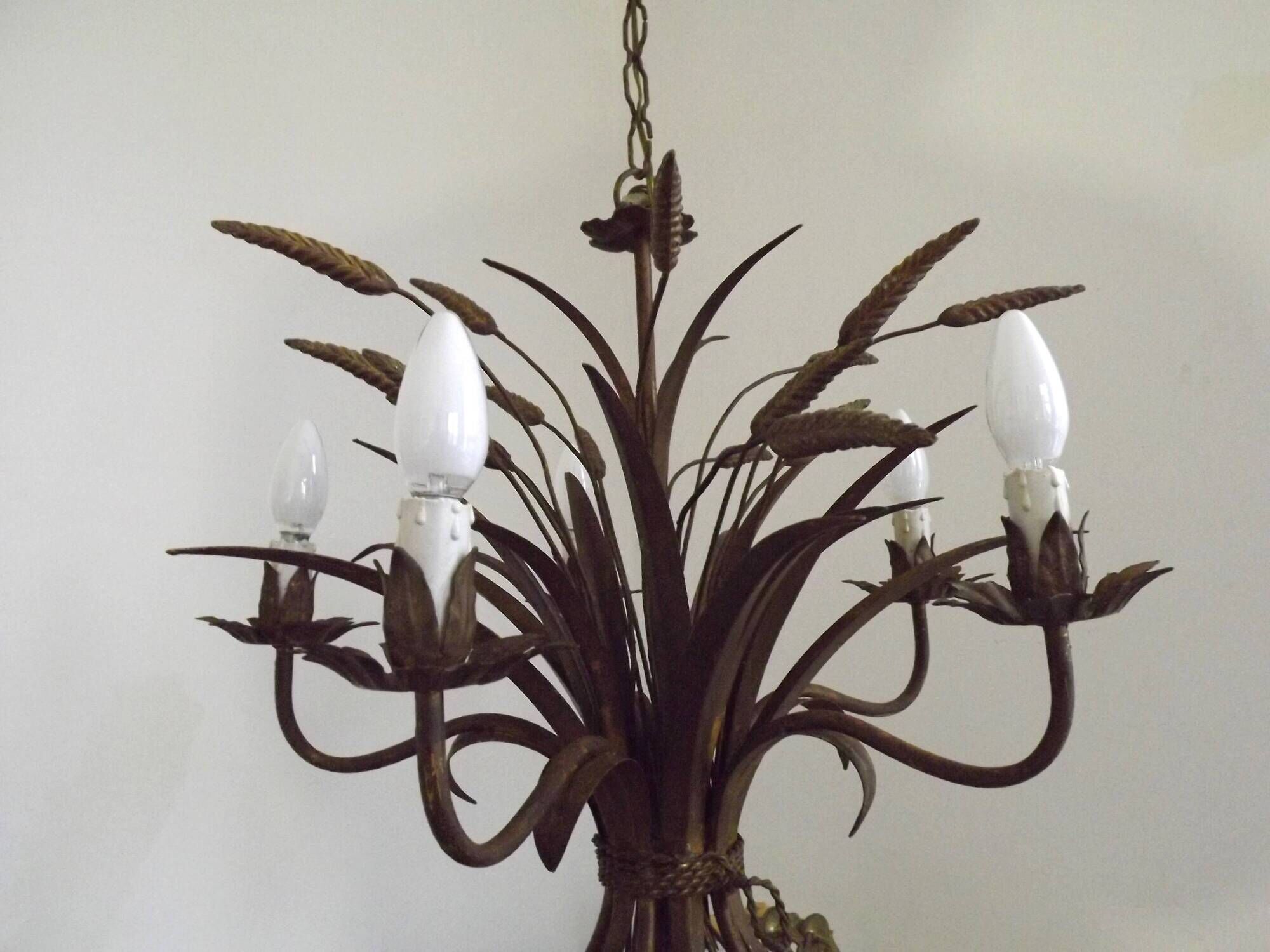 Vintage Hollywood Regency Wheat Sheaf Gold Gilt Metal 5 Light Chandelier