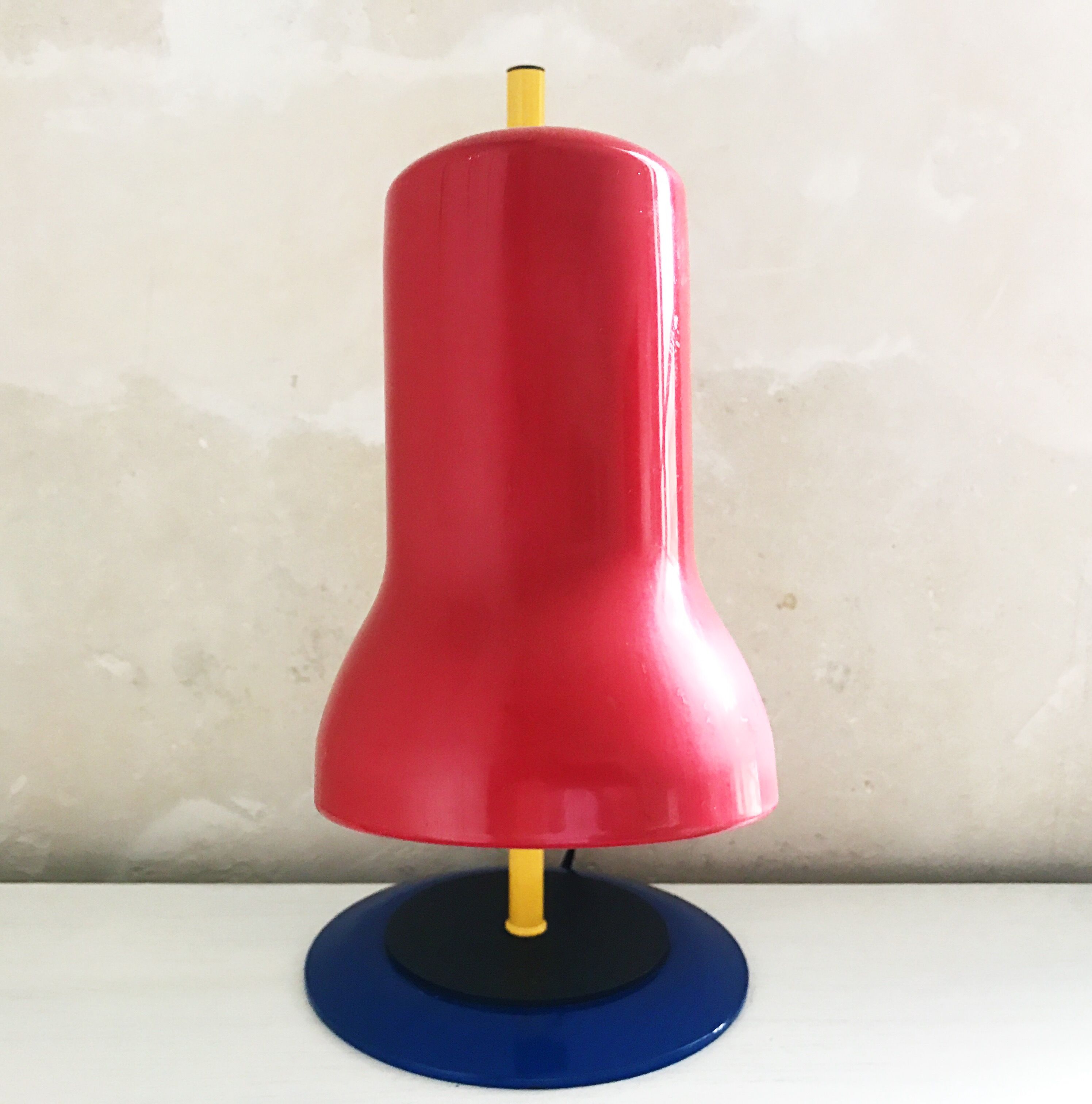 Lampe memphis des années 80
