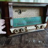 Old vintage radio Reela