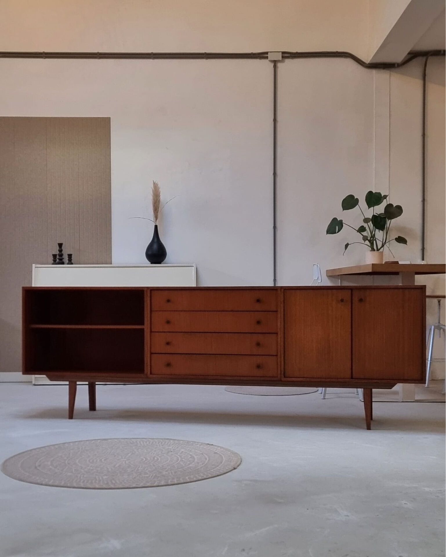 Buffet du milieu du siècle