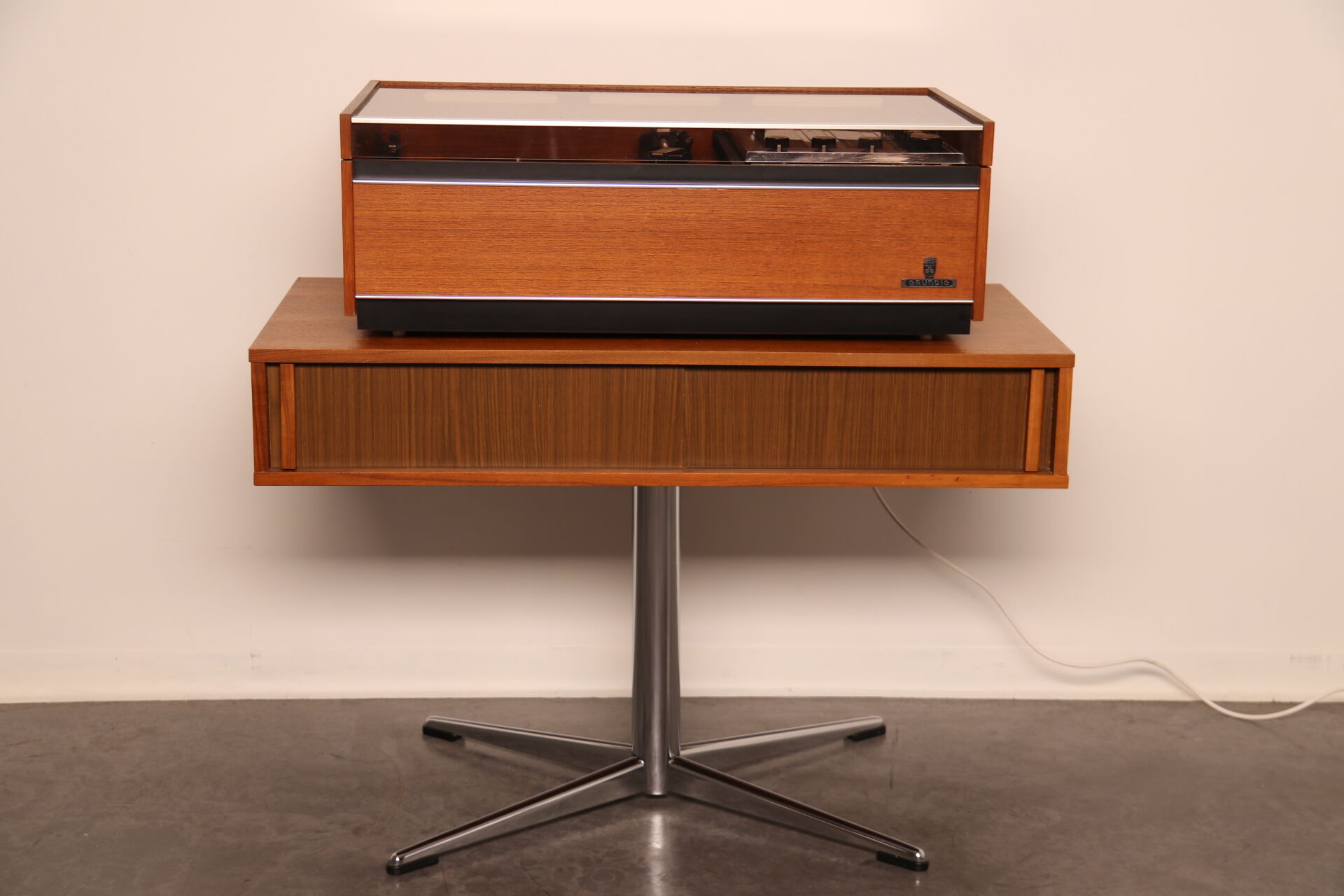 Grundig Hi-Fi modèle stéréo 'Studio 505' & armoire assortie - Allemagne -1960's