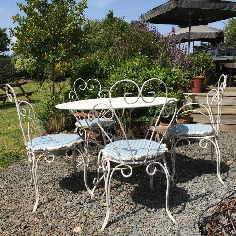 Belle Epoque wrought iron lounge