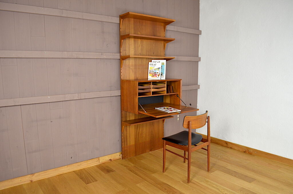 Wall system writing desk Poul Cadovius in teak 1960