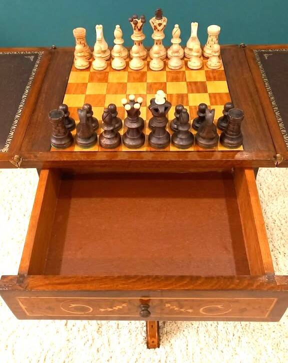 Gueridon / game table