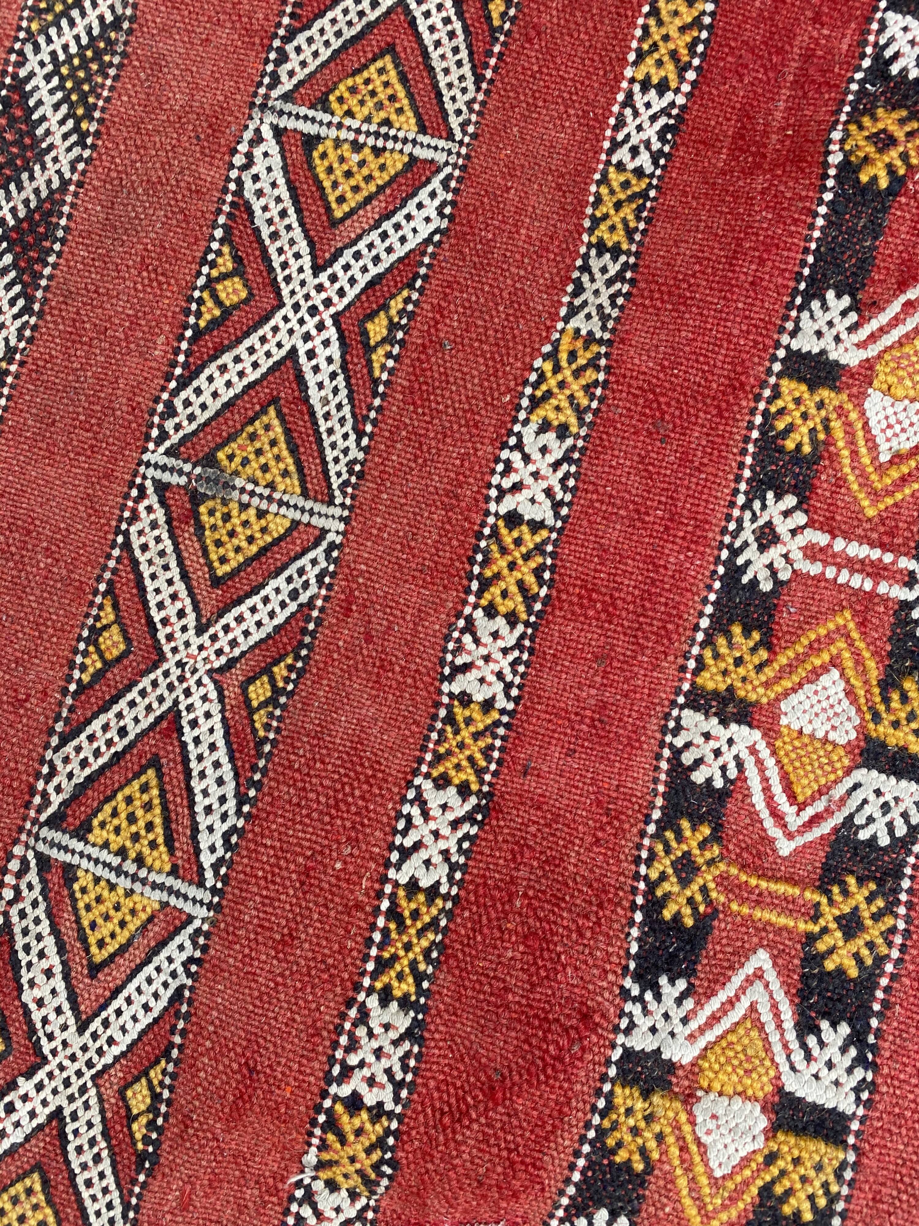 Tapis kilim berbere marocain tissé main 118x165 cm