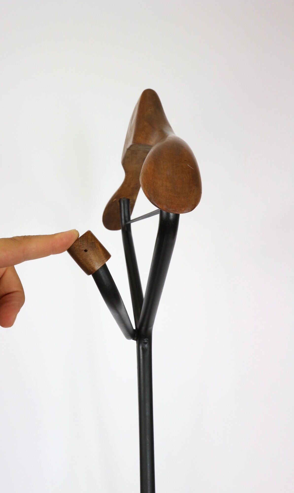 Valet serviteur muding années 60 vintage bois et métal peint en noir