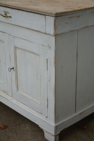 Old white parisian style buffet