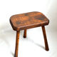 Tabouret de traite tripode