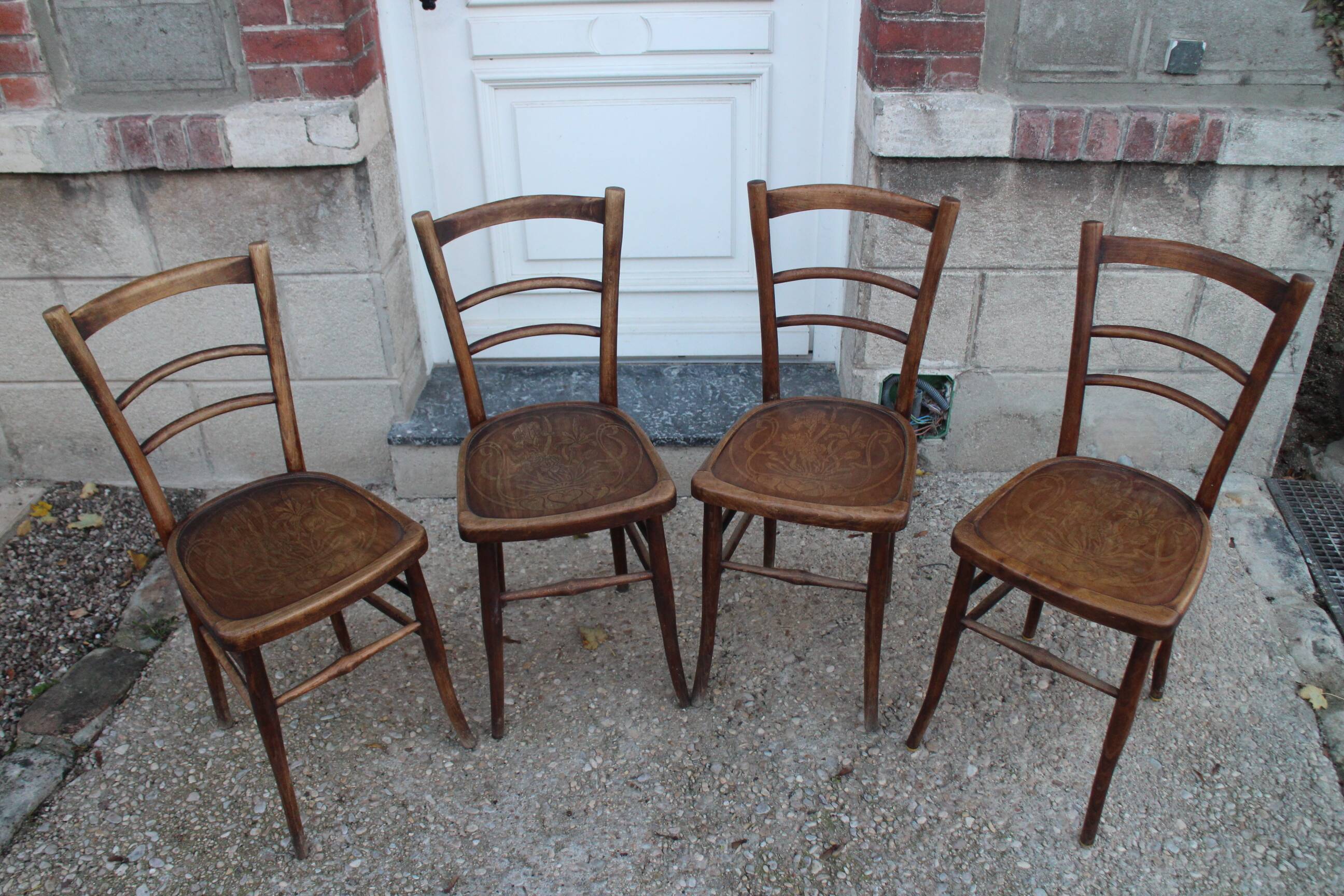 Lot de 4 chaises bistrot assises décorées